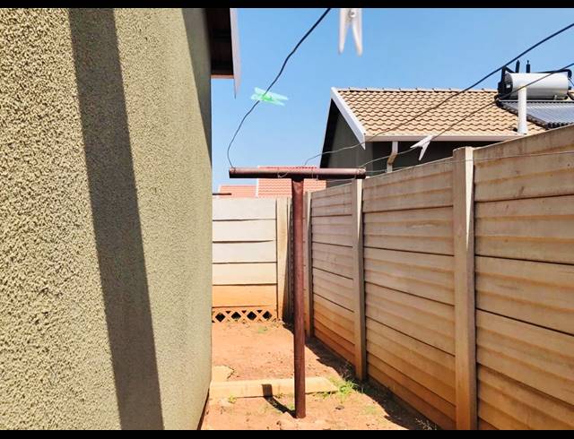 2 BEDROOM FREEHOLD FOR SALE IN SKY CITY